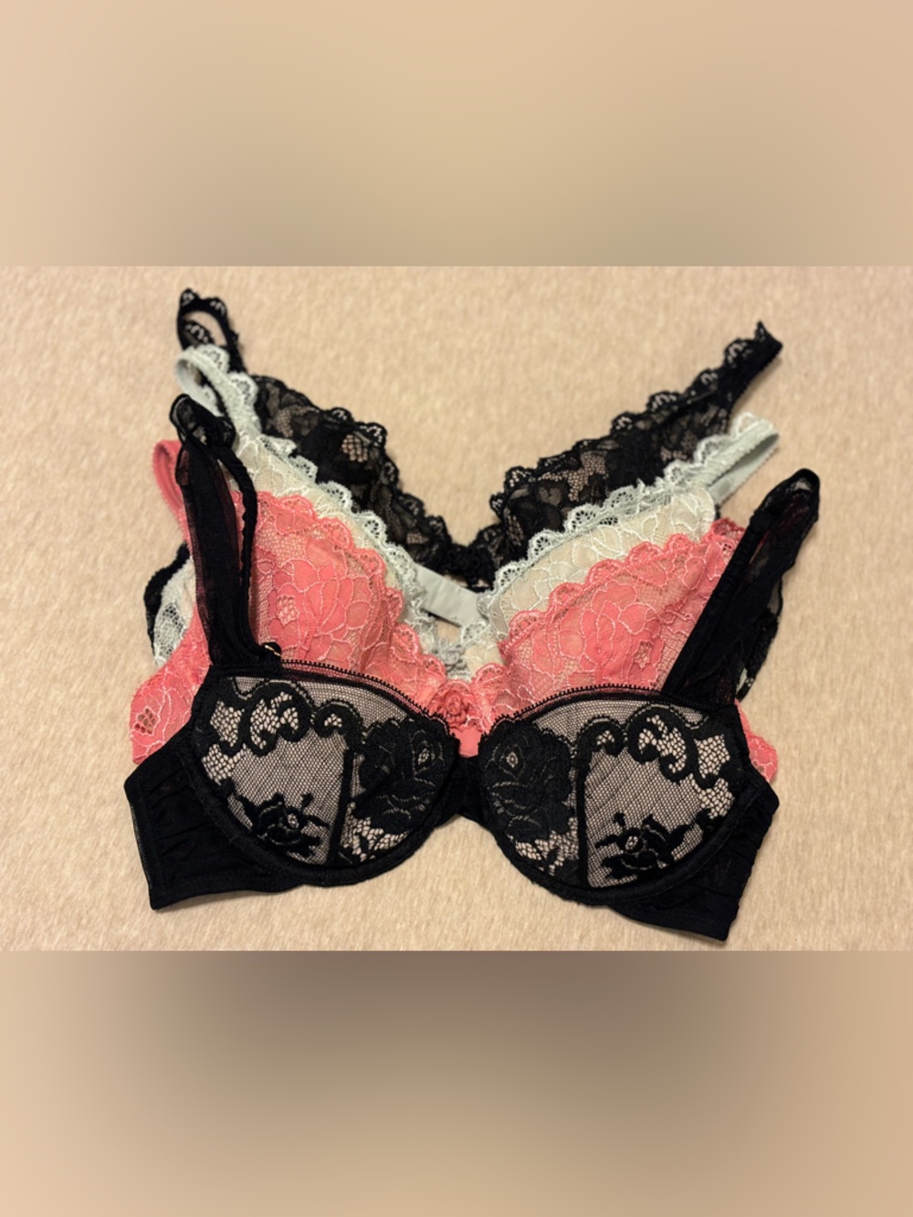 ✨ Victoria's Secret Lace Balconette & Push-Up Bras. ✨Priced Each $12✨